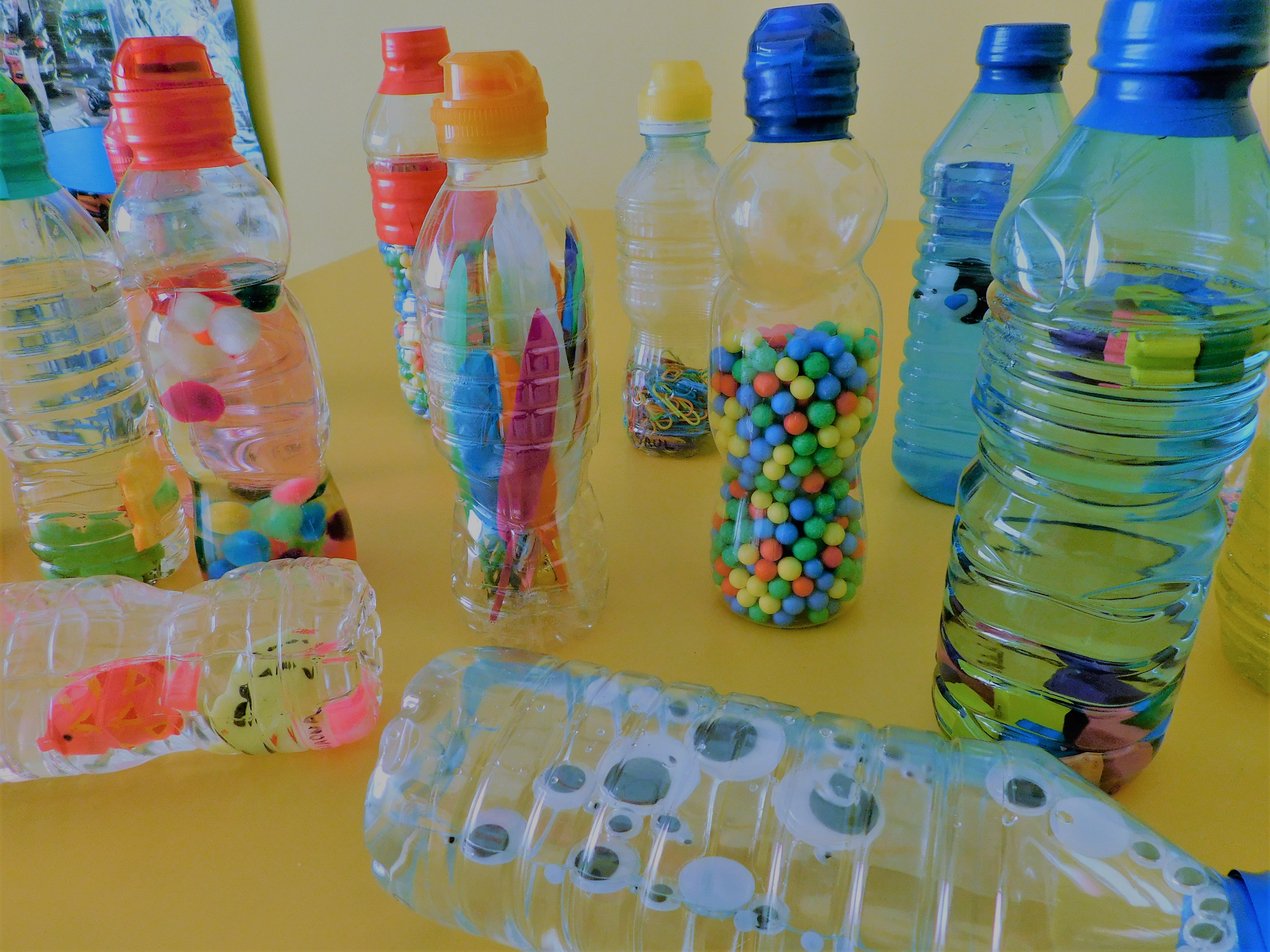 Botellas sensoriales – Educación Infantil